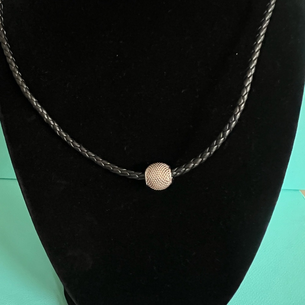 🌸🌸 Authentic Tiffany & Co. Silver Somerset Bead on a Black Braided Neckl… - Picture 2 of 7